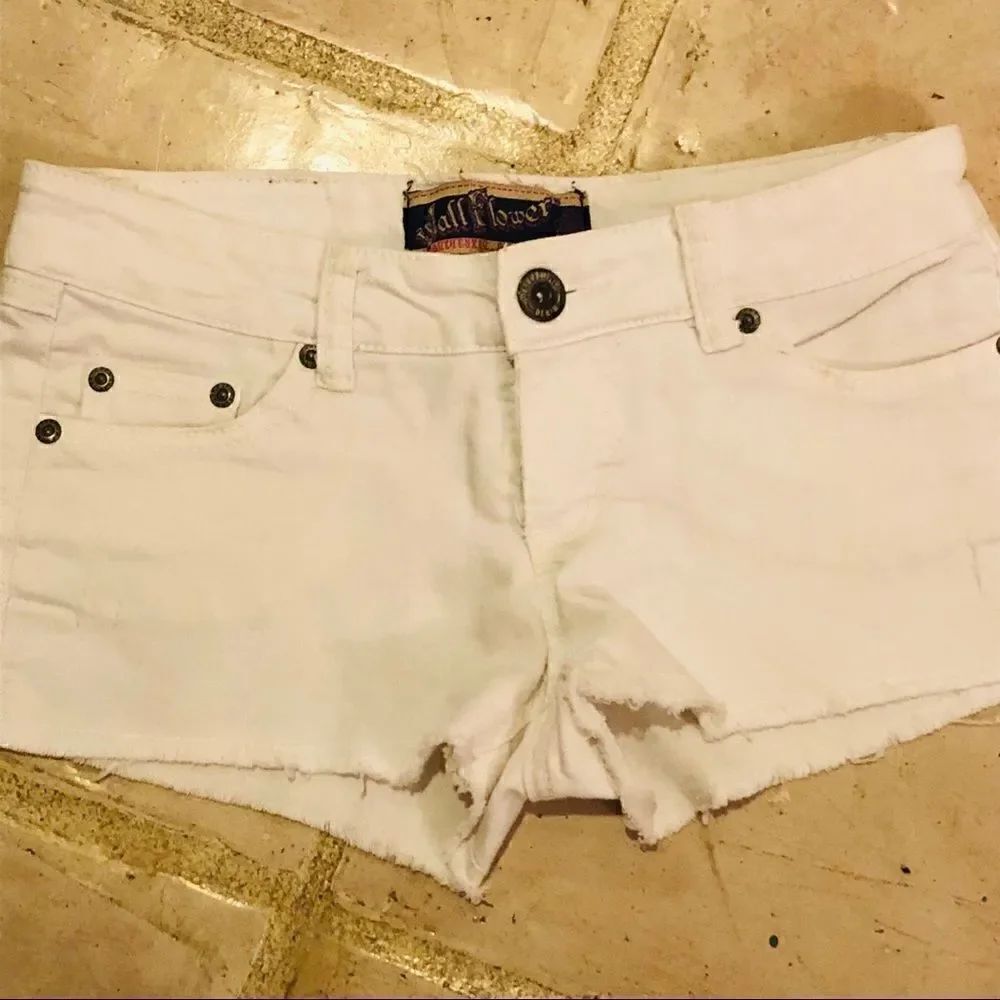 5 for $20. Wallflower cut off style shorts
